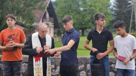 Župnik, g. Jože Miklavčič 