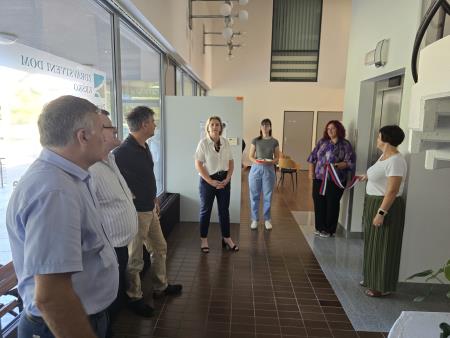 otvoritev osebnega dvigala