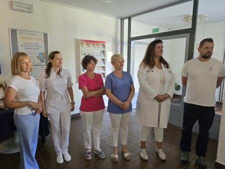 otvoritev osebnega dvigala