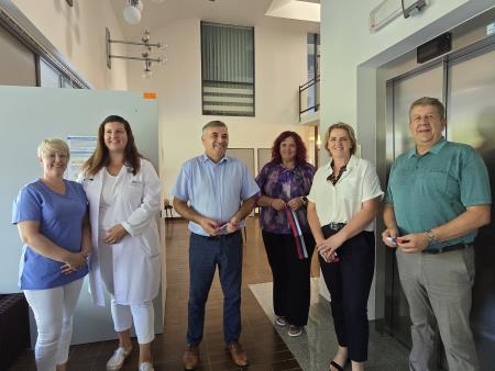 otvoritev osebnega dvigala