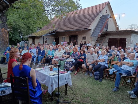 Žive besede na Dobah