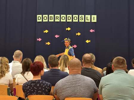prvi šolski dan, S.B.